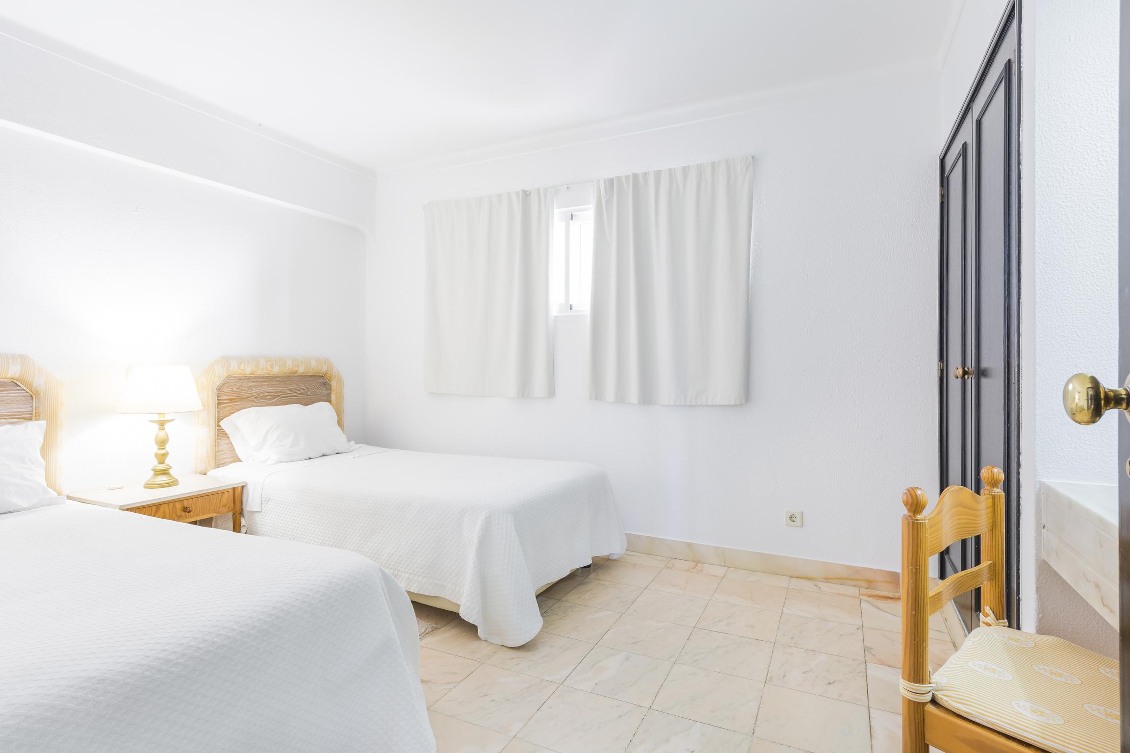 2 Bedrooms, Apartment, Balcony