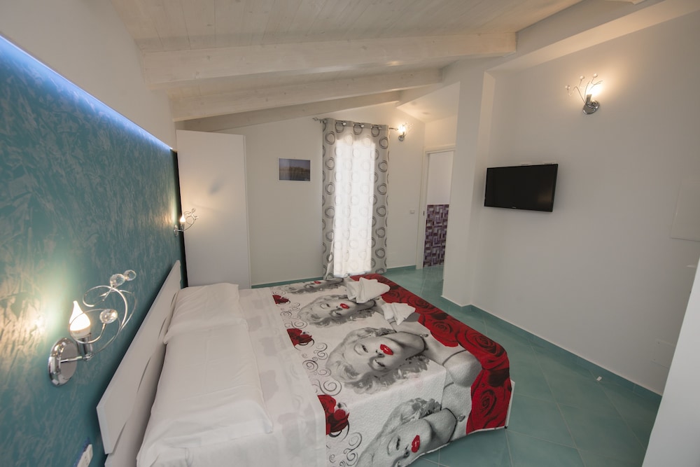 COMFORT, DOUBLE BED, CITY VIEW