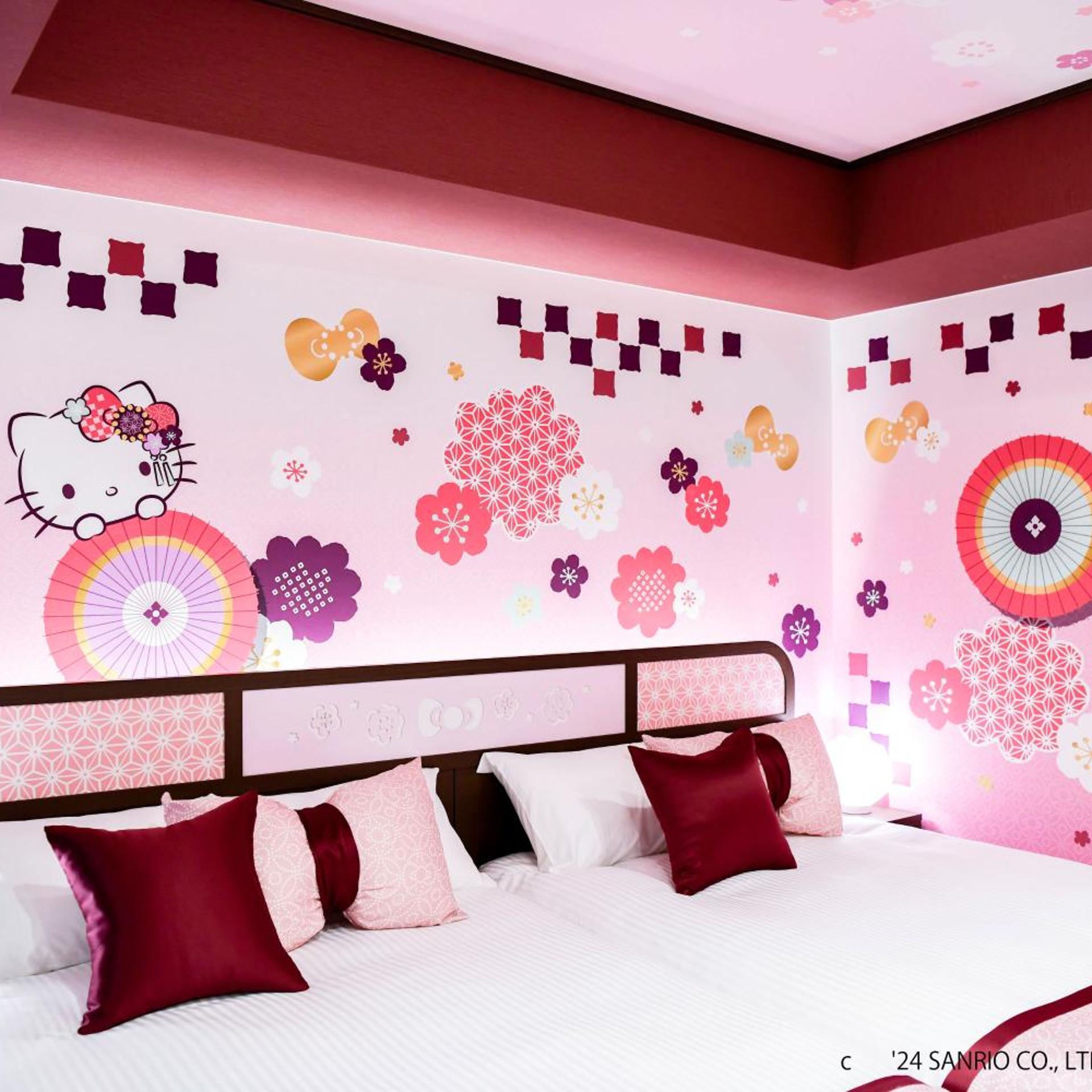 Hello Kitty, Modern, Quadruple
