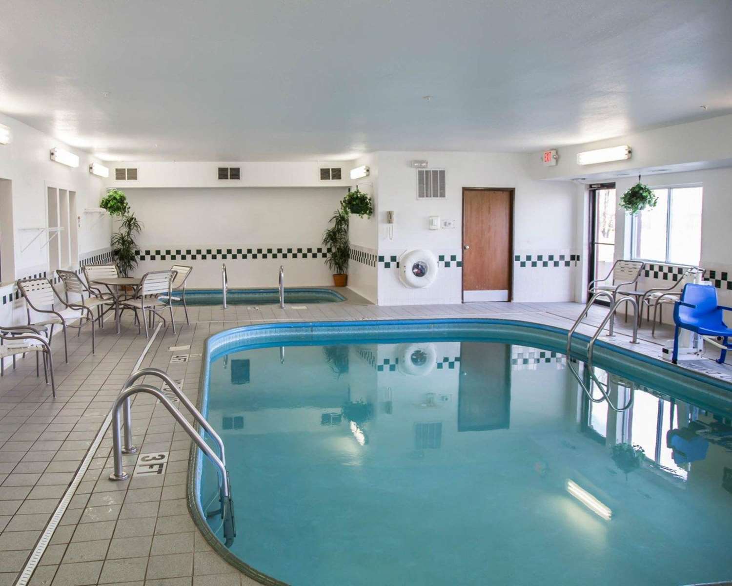 Comfort Suites Sioux Falls Mall District SD 22/32