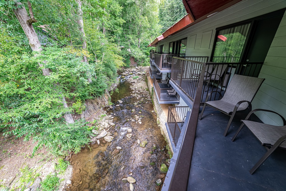 Bear Creek Inn Gatlinburg 19/41