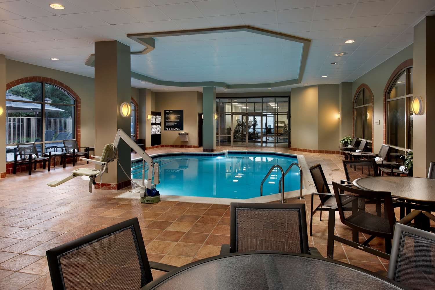 swimming pool spa