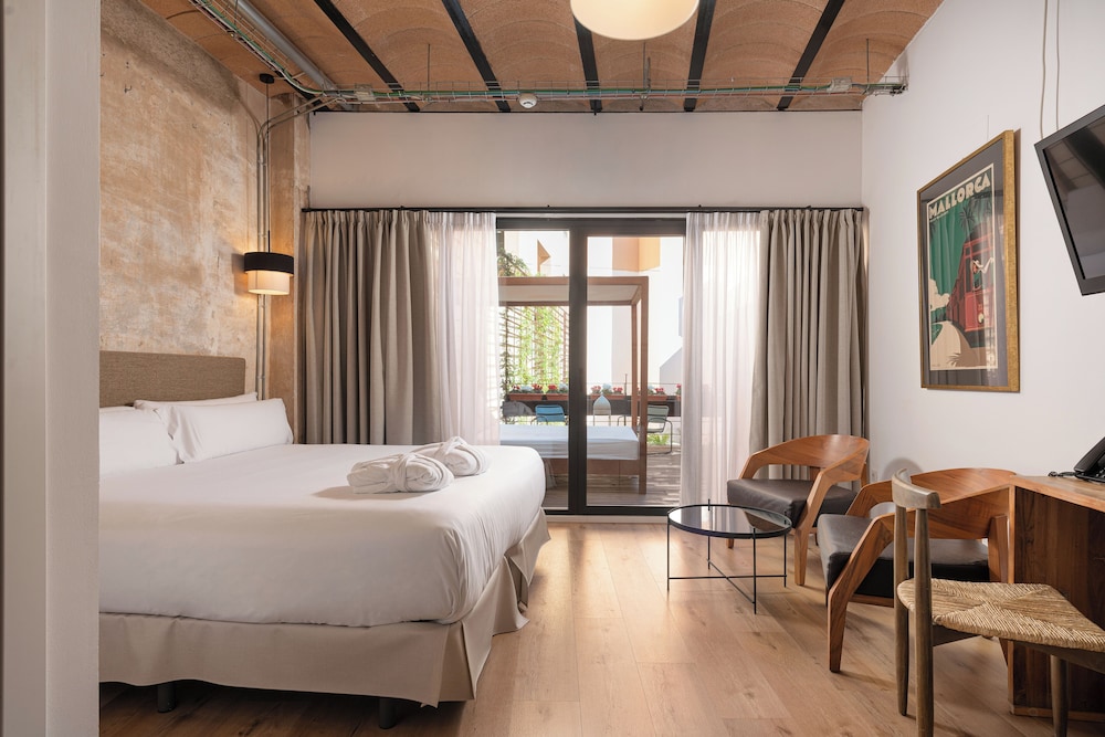 PREMIUM, DOUBLE BED, TERRACE