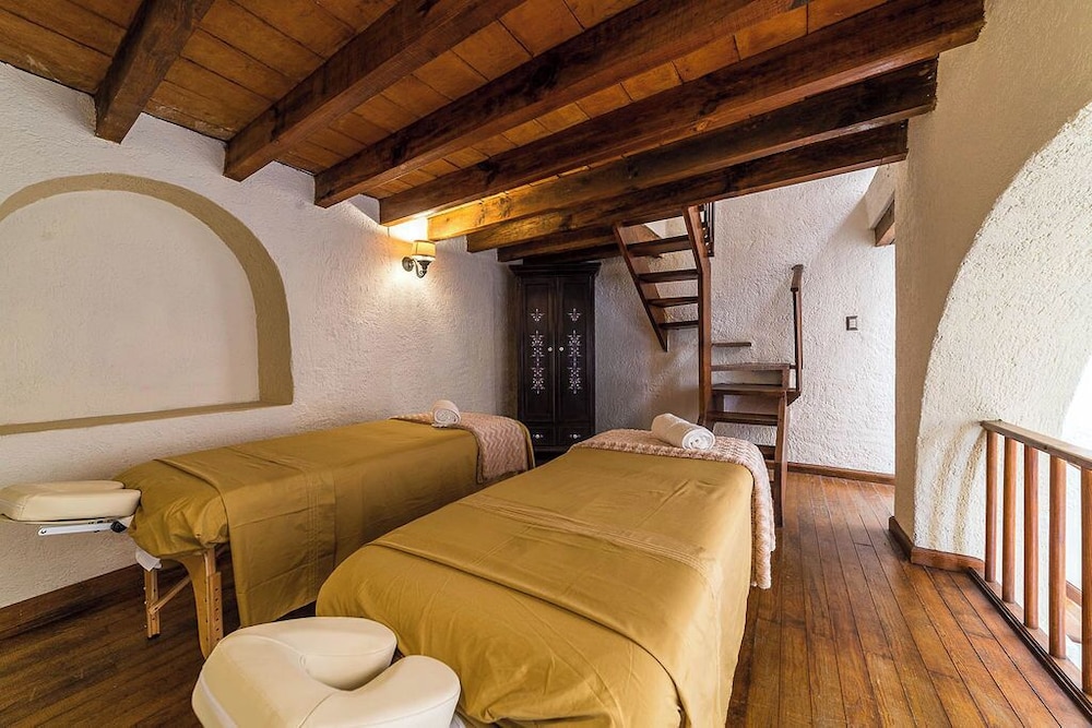 Meson de La Merced Hotel And Suites 13/38