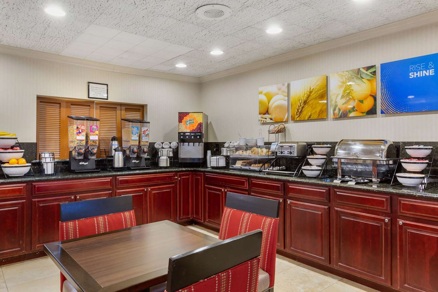 Comfort Inn Auburn-Worcester 31/46