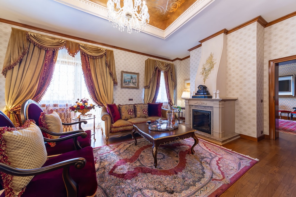 Suter Palace Boutique Hotel 44/69