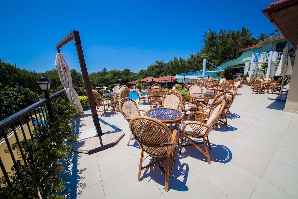 Greenland Hotel 58/69