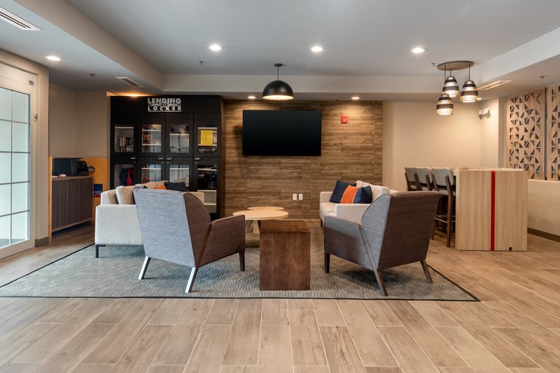 Candlewood Suites Enterprise 42/47
