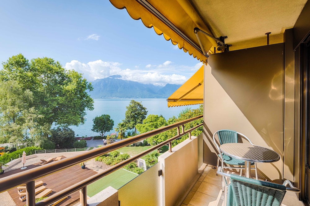 Royal Plaza Montreux Hotel 35/77
