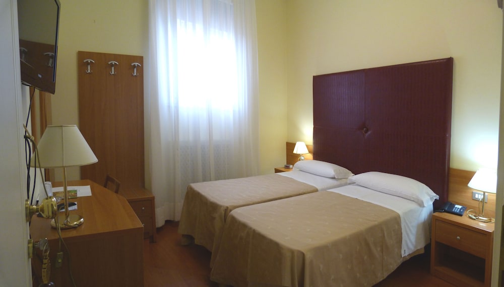 ECONOMY, DOUBLE BED