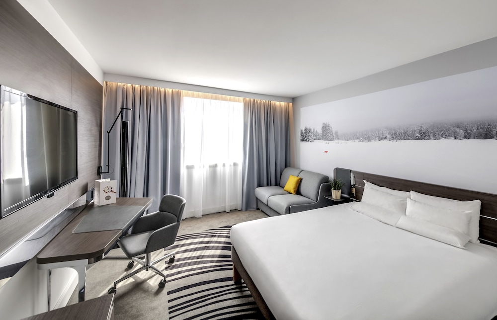 EXECUTIVE, DOUBLE BED, SOFA