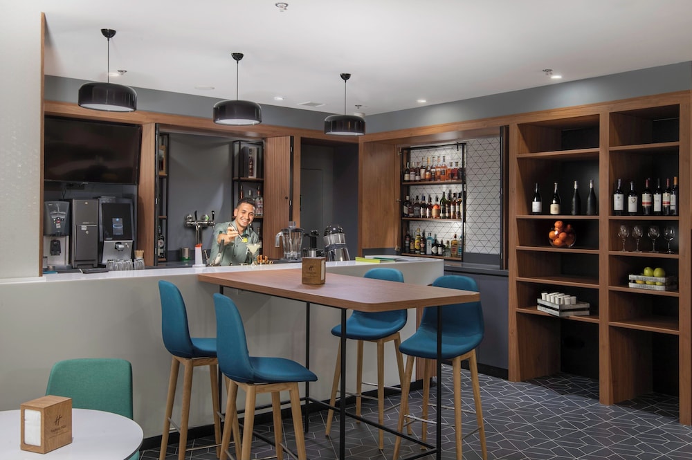 Holiday Inn Yerevan Republic Square 34/50