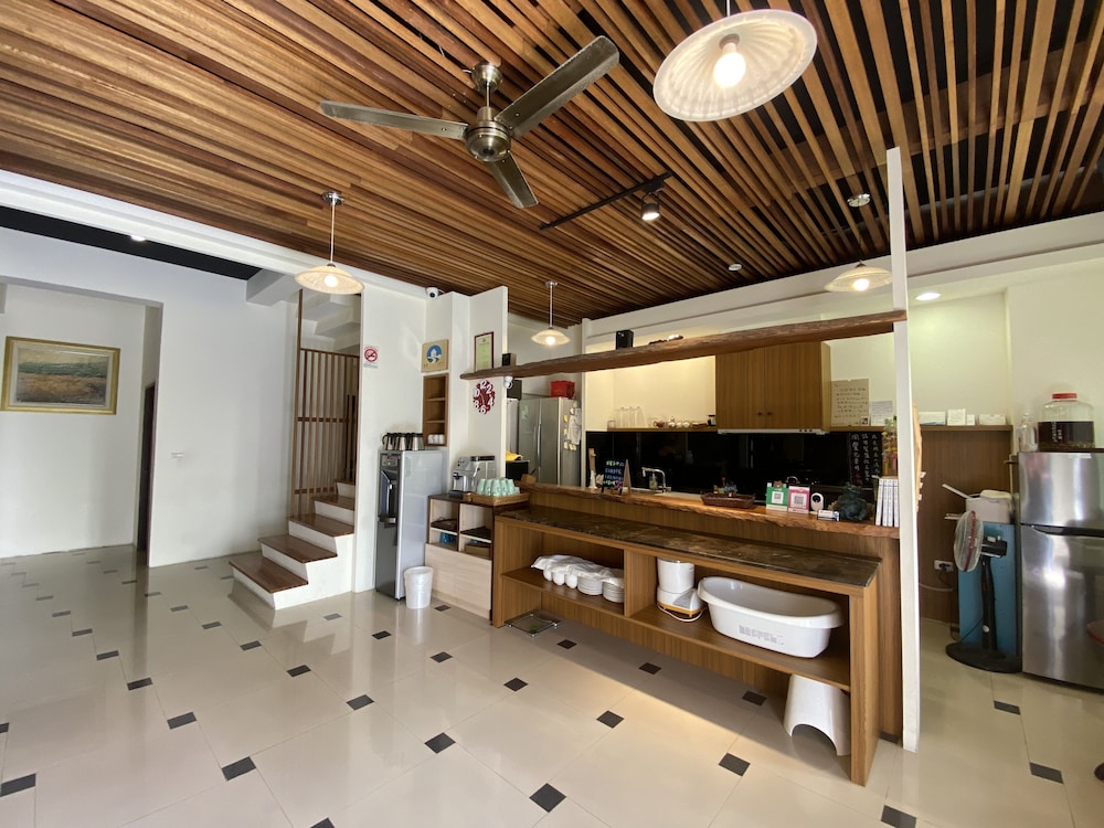 Happy Life Hostel 2/32