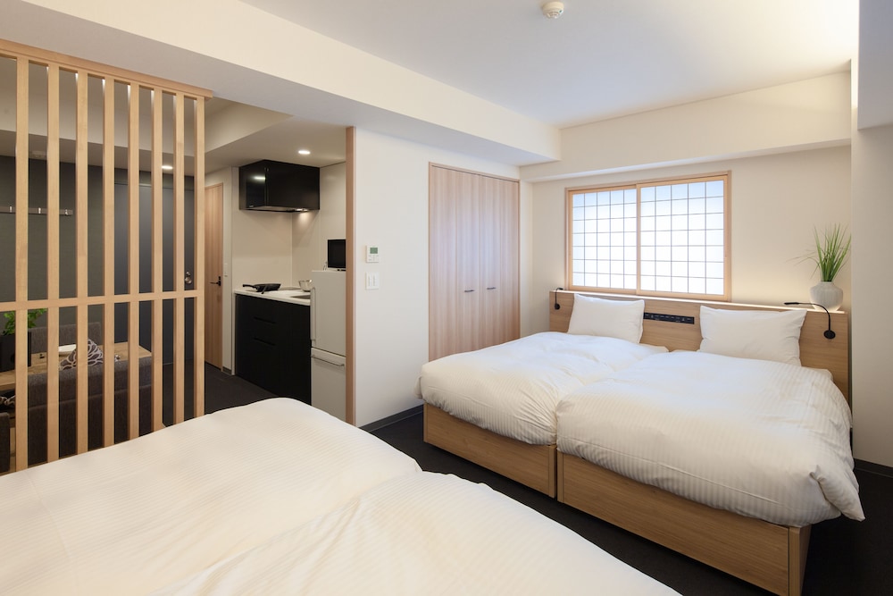 APARTMENT, 4 BEDS