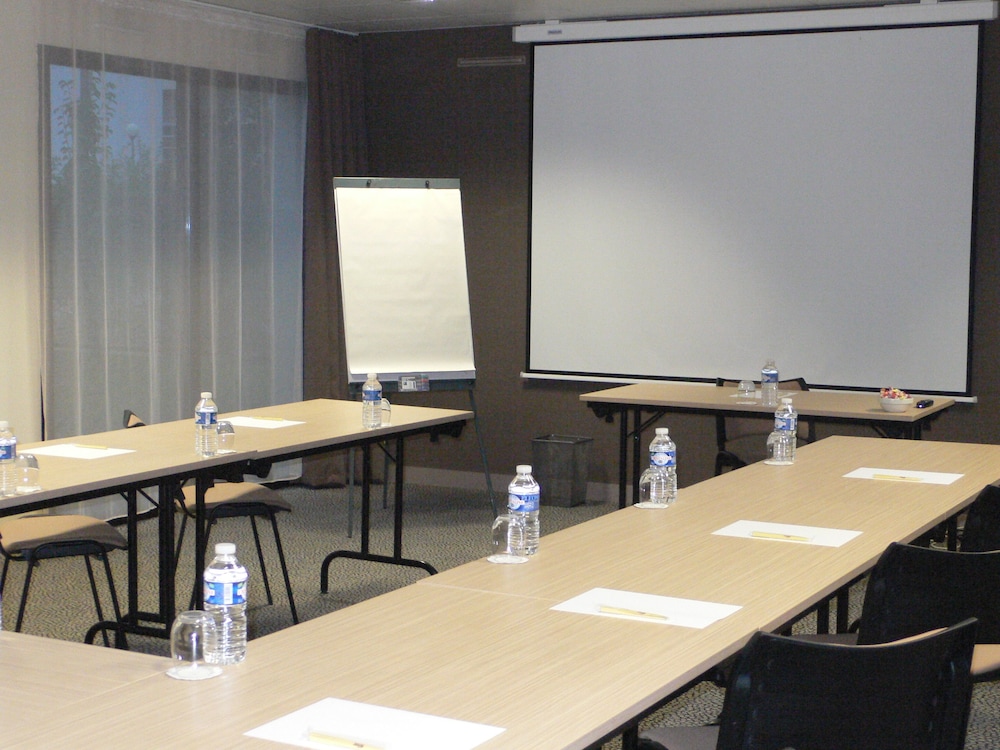 ibis Styles Rennes Cesson 44/50