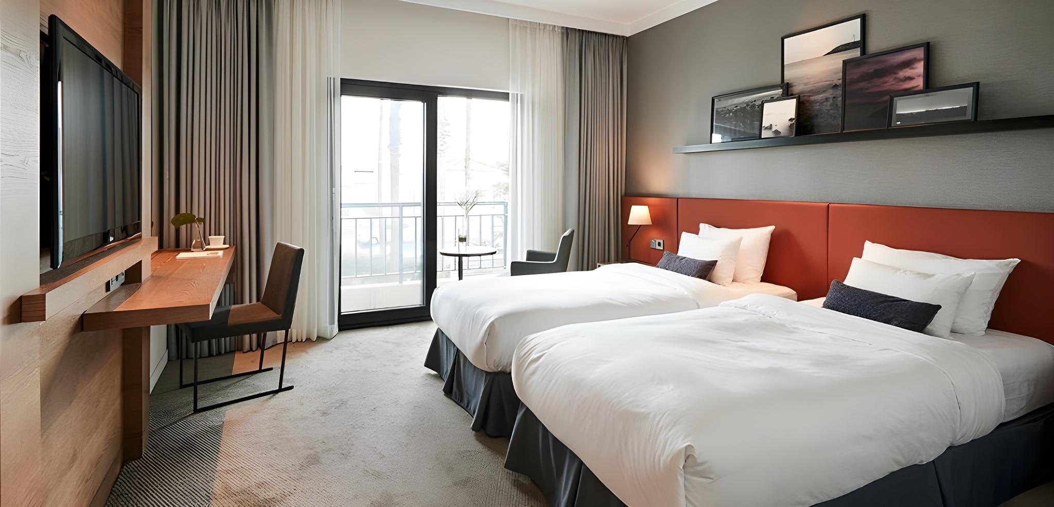 Deluxe, Twin Beds, Hot Pool