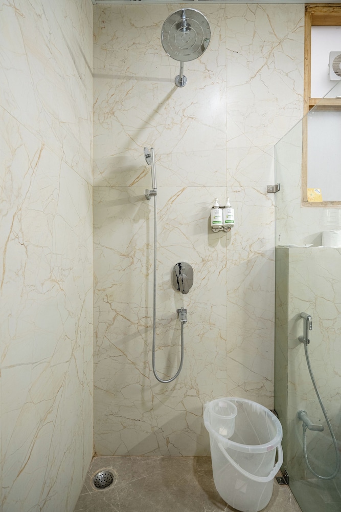 Lime Tree Hotels & Banquet Greater Noida 49/50