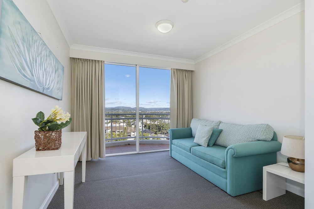 ULTIQA Burleigh Mediterranean Resort 49/65
