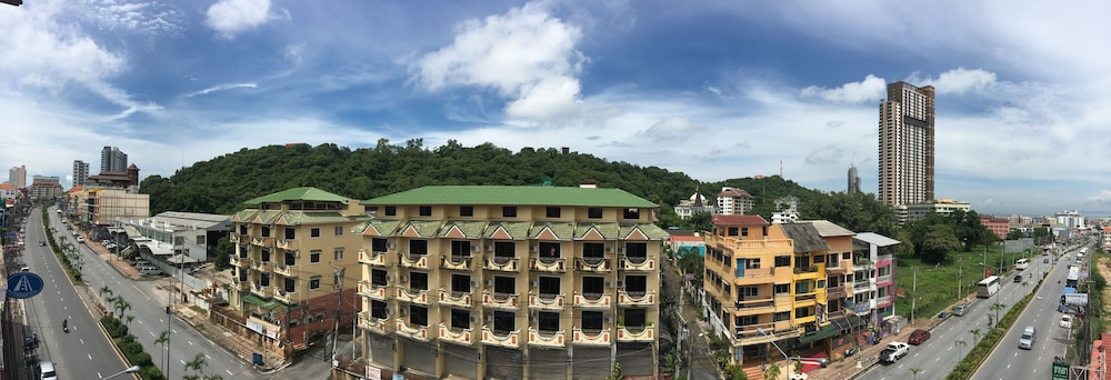 NARIS ART HOTEL 2/55