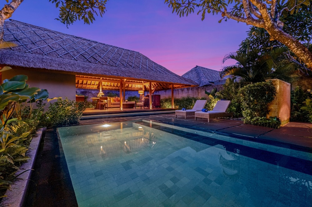 Mayaloka Villas Seminyak 2/76