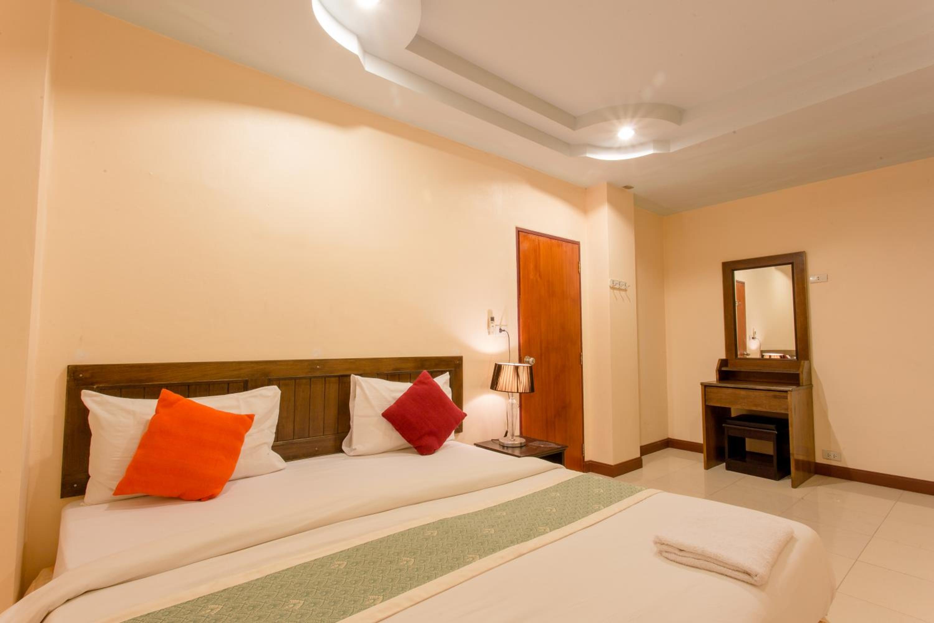 Surin Sunset Hotel 13/55