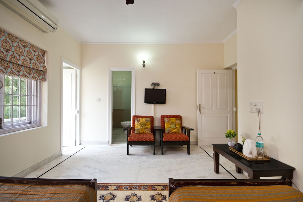 Praskash Kutir 29/70