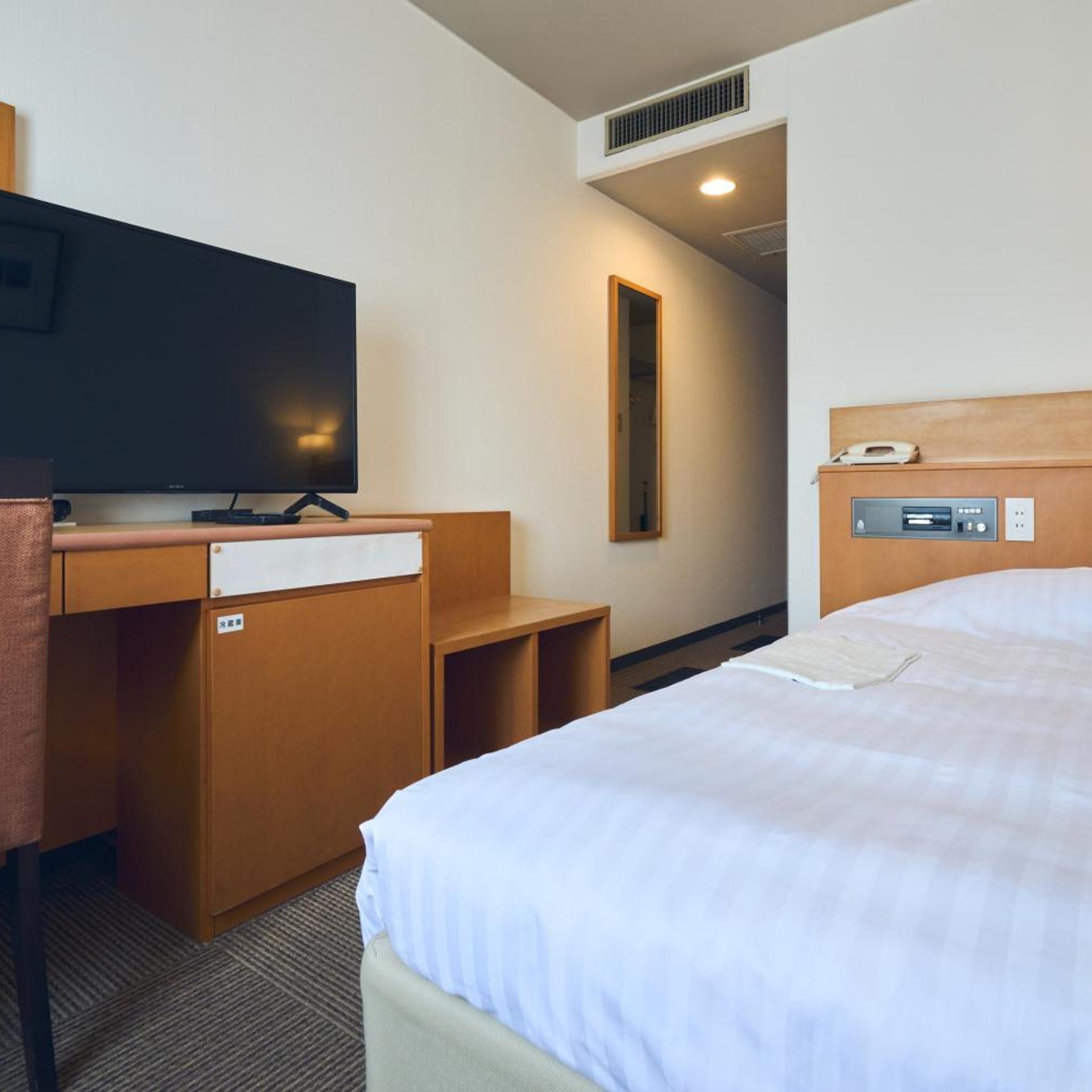 Room, Single