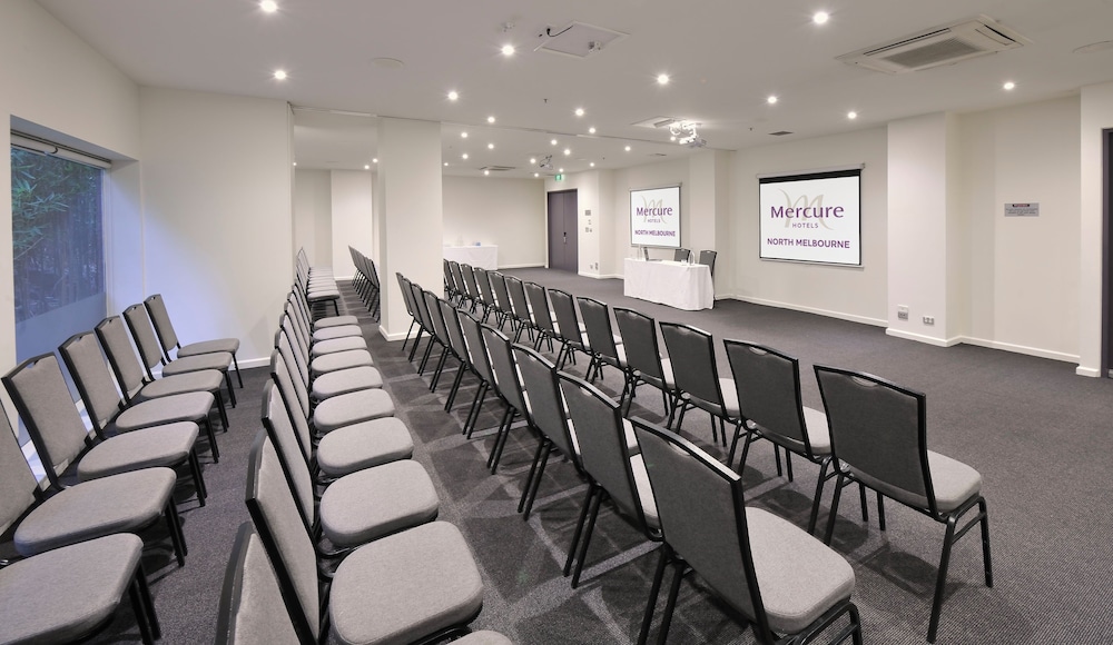 Mercure North Melbourne 51/63