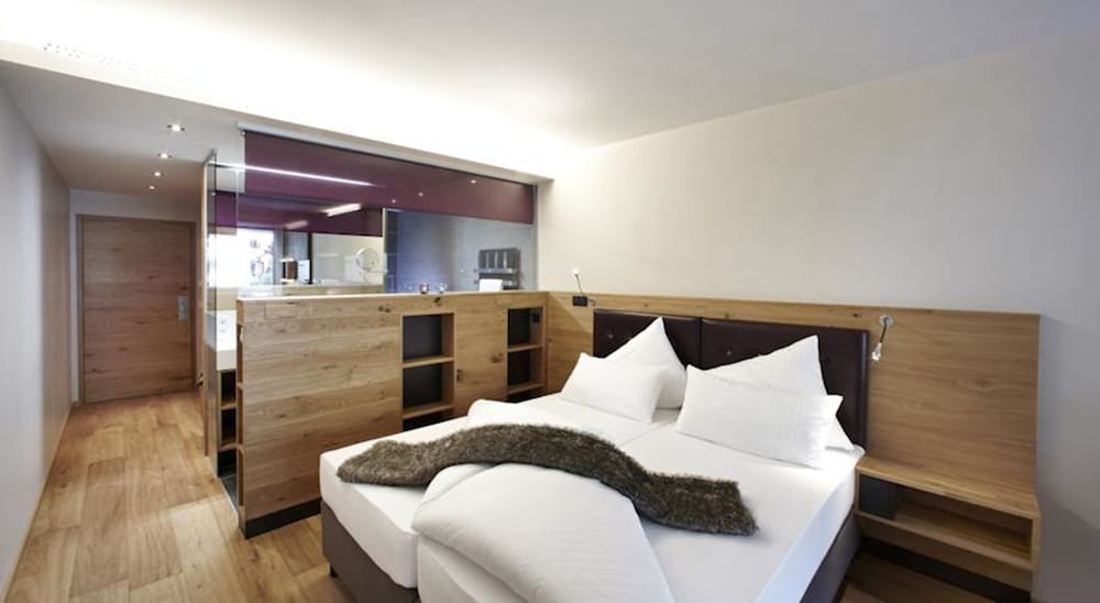 ANTHONY'S LIFE&STYLE HOTEL 18/50