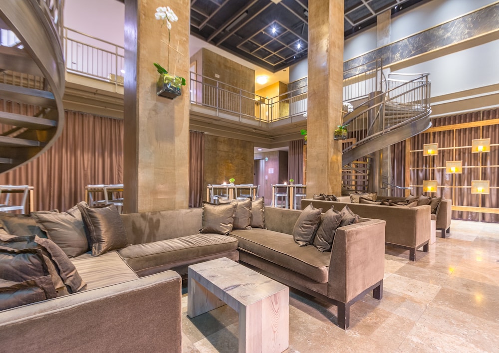 Proximity Hotel 37/71