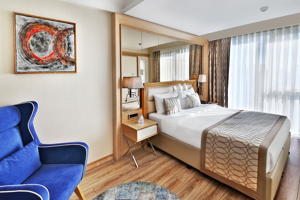 Bof Hotels Ceo Suites 17/73