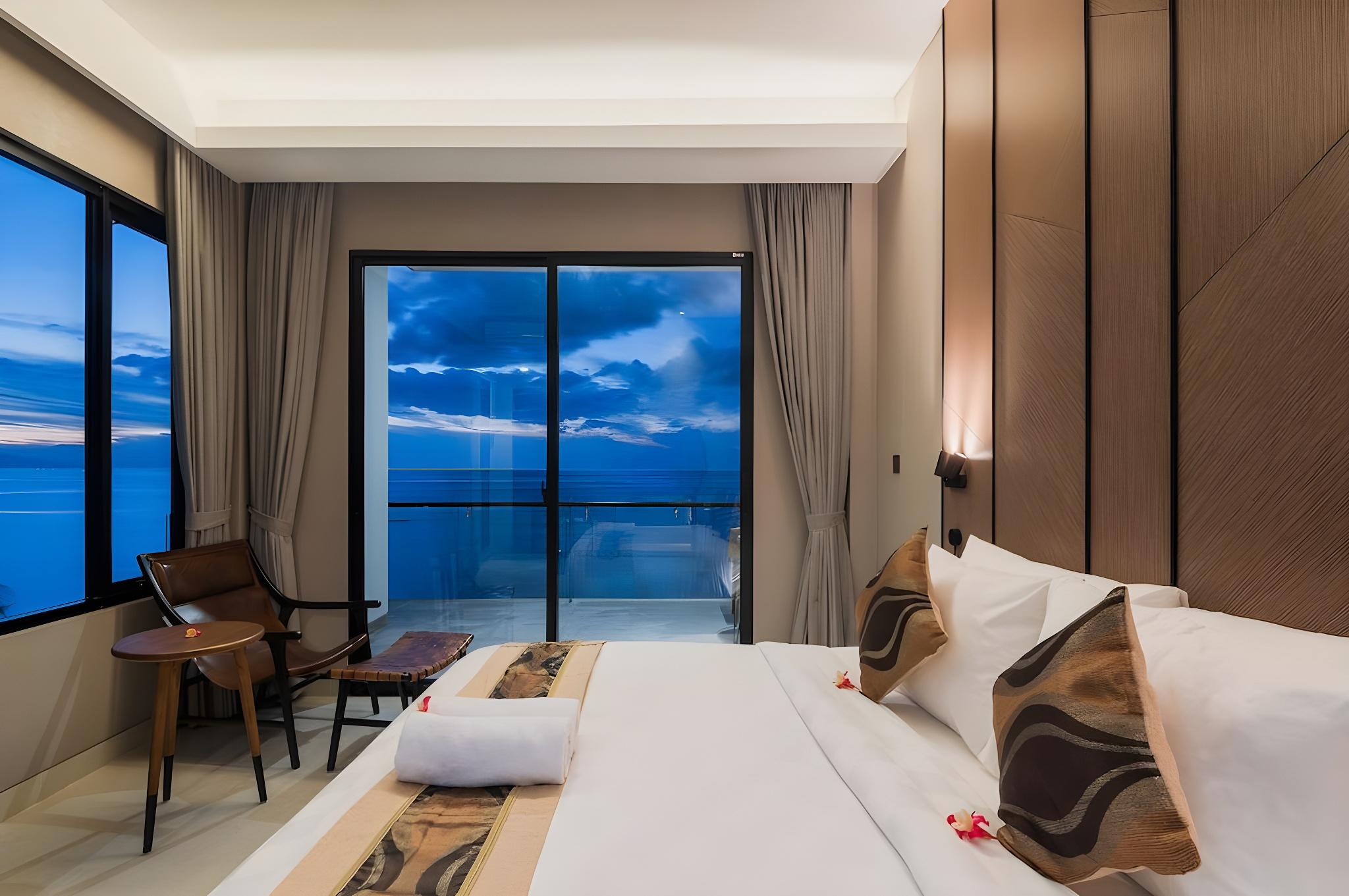 Super, Deluxe, King Bed, Sea View
