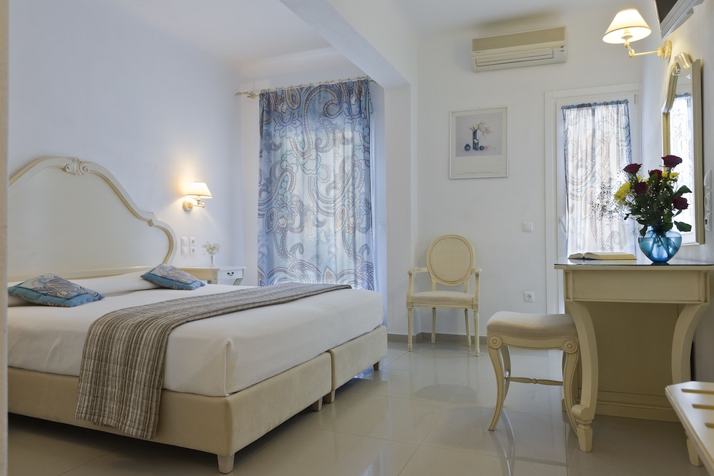 Kamari Hotel 17/73