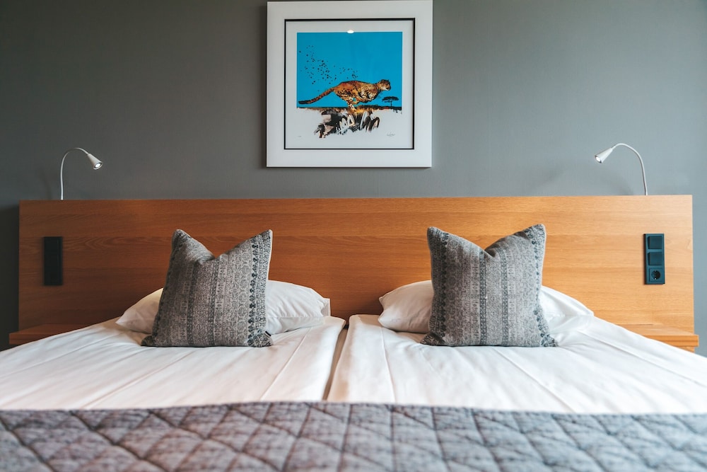 غرفة كلوب بسرير كينج