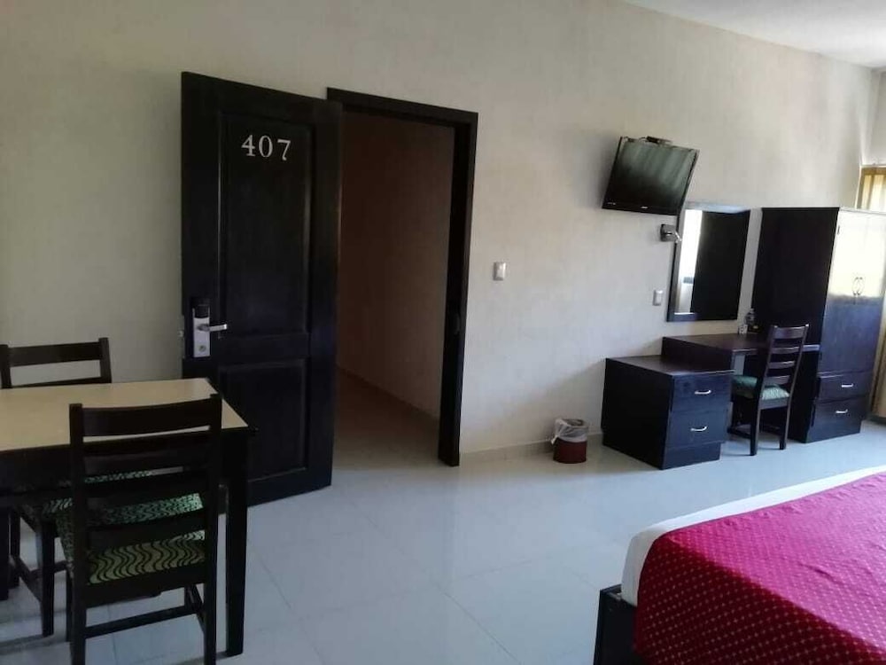 Hotel Madrid Tuxtla 10/50