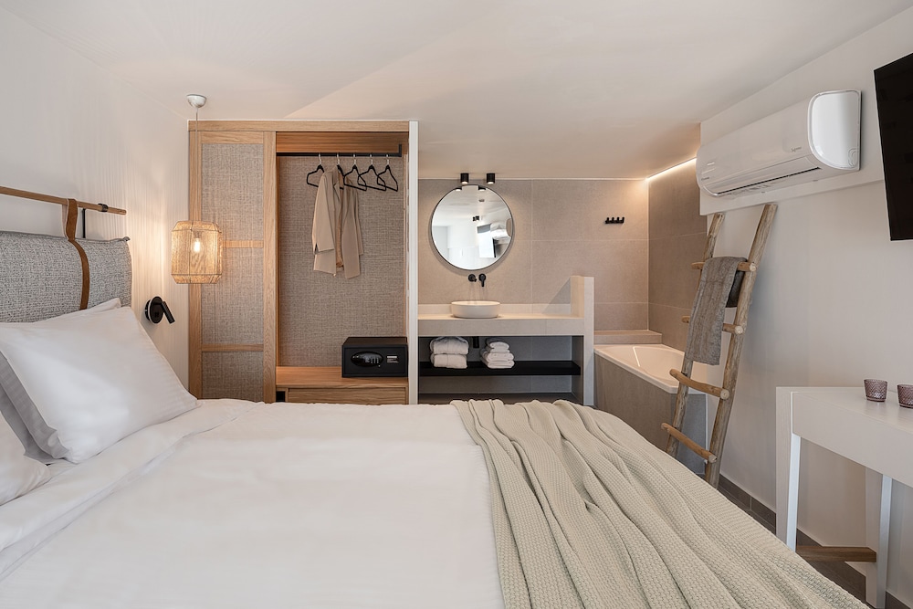 Maisonette, Superior, Suite, Queen Bed, Sea View, 2 Sofa