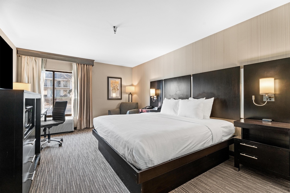 STANDARD, KING BED