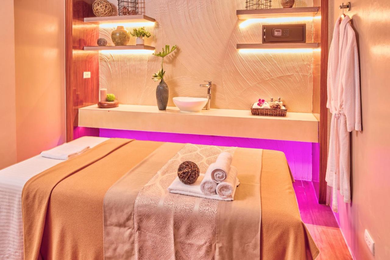 MCollection - Poolside Escape Near Boracay's Iconic Keyhole 22/41