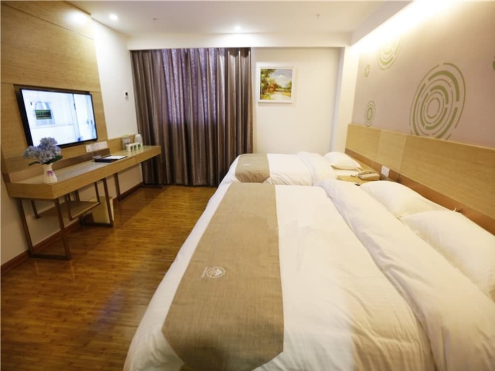 GreenTree Inn Beijing Chaoyang District Maquanying Subway Station Express Hotel 7/38
