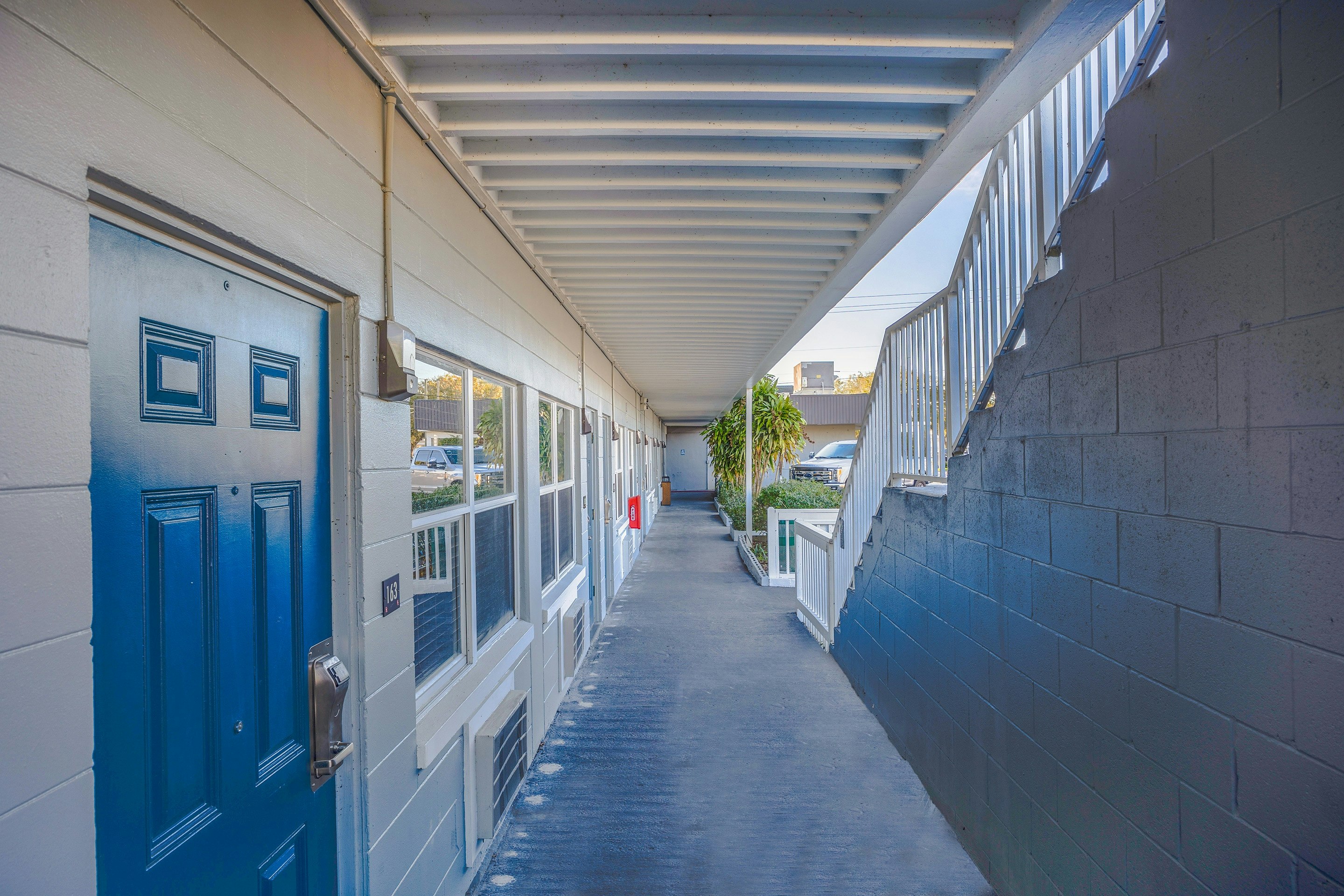 Sunrise Inn by OYO Titusville FL 29/35