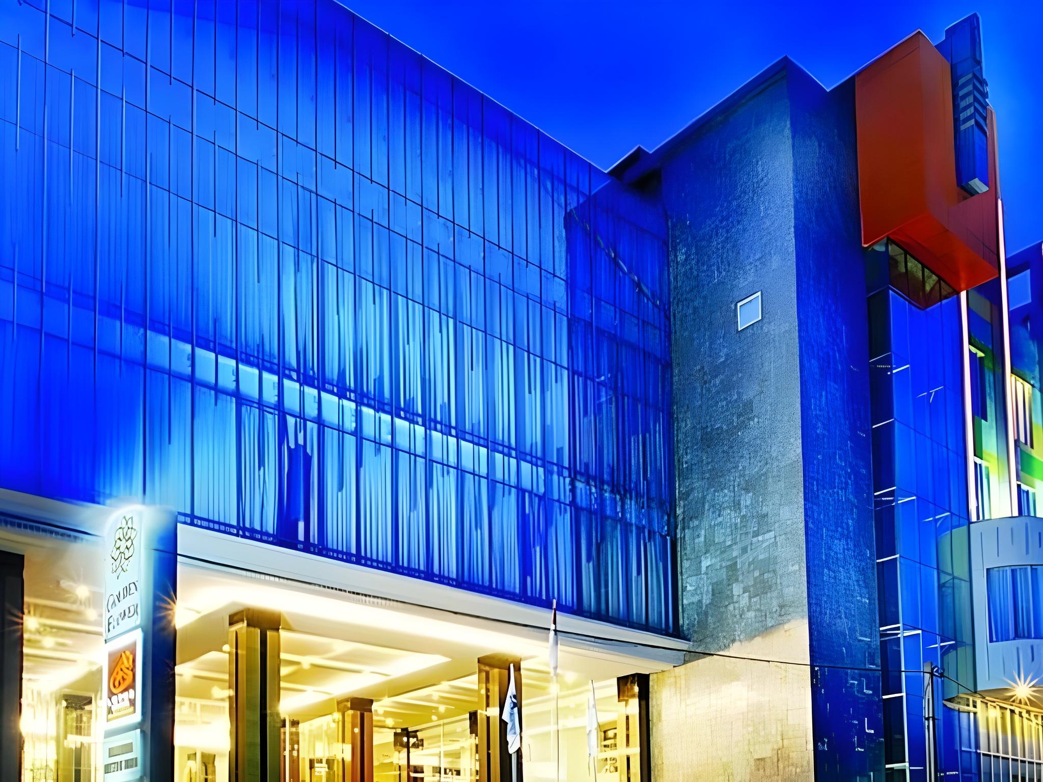 Golden Flower Hotel in BANDUNG