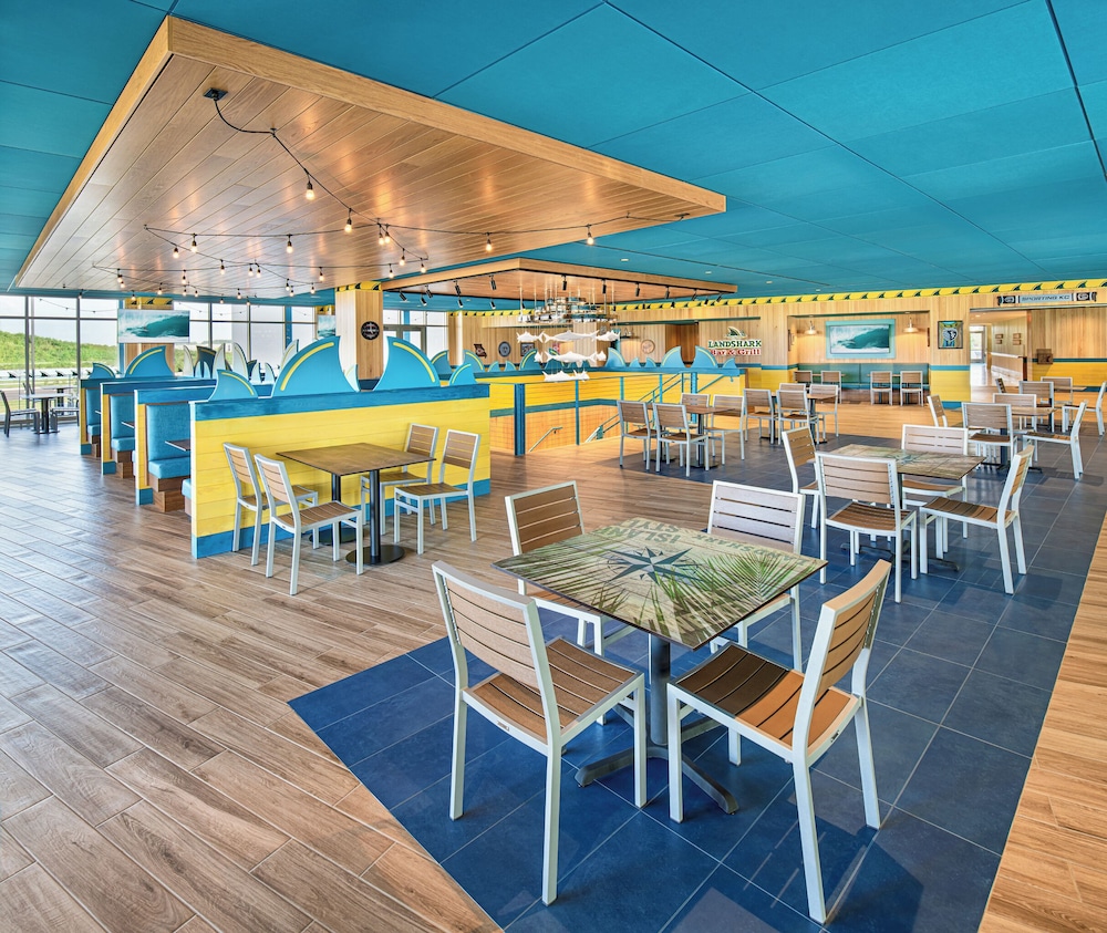 Margaritaville Hotel Kansas City 34/52