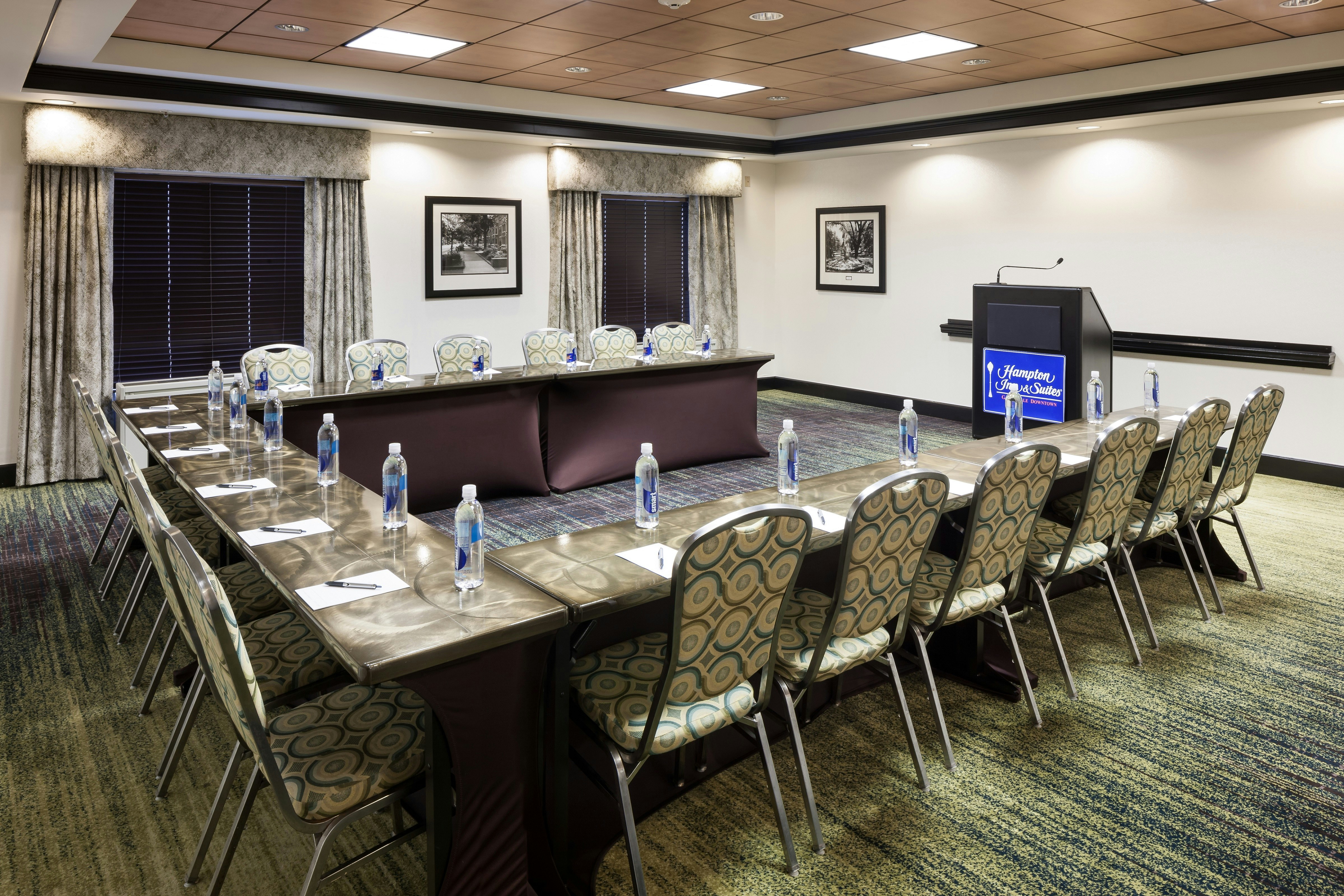 Hampton Inn & Suites Gainesville Downtown 42/55