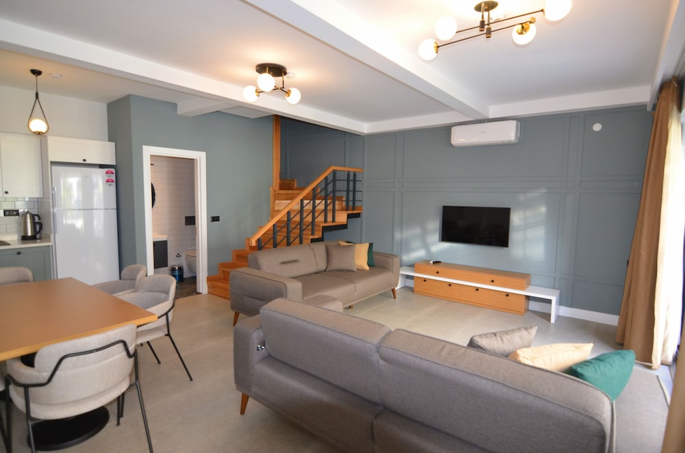 Juglans Suites 33/49