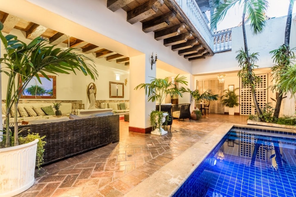 Casa de la Tablada Hotel Boutique by HMC 11/53