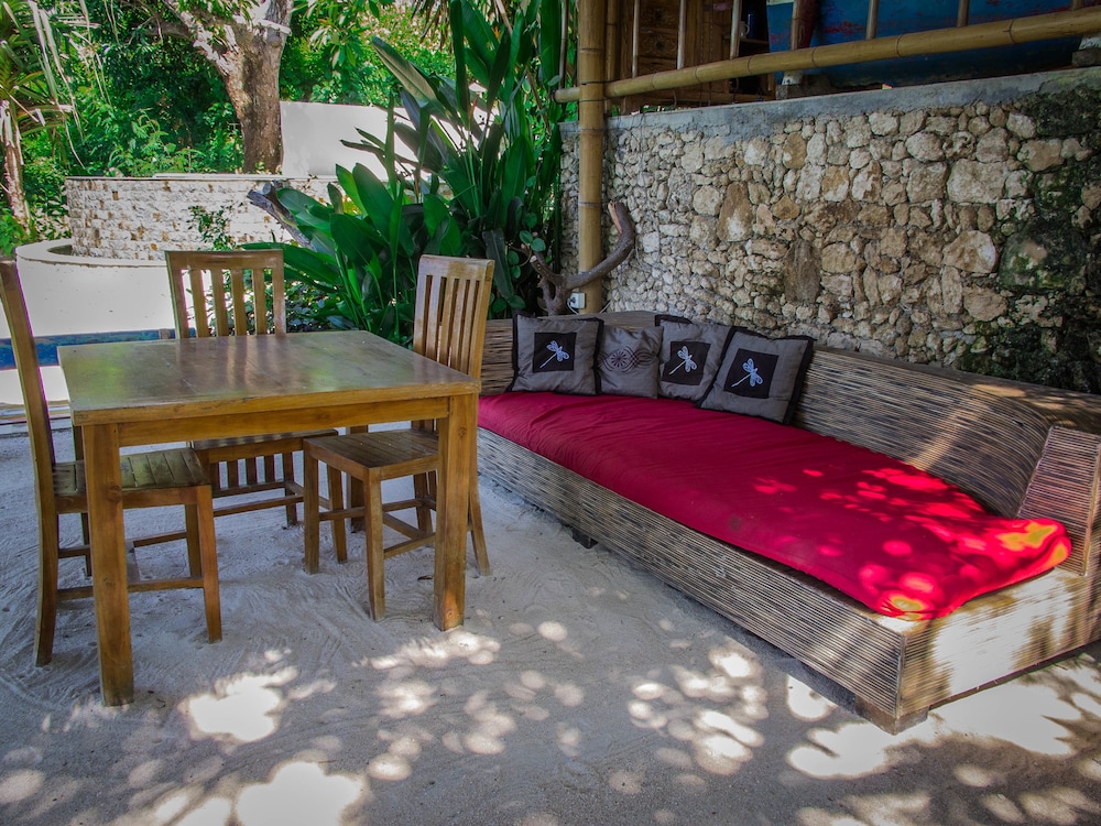 Twin Island Villas And Dive Resort 47/76