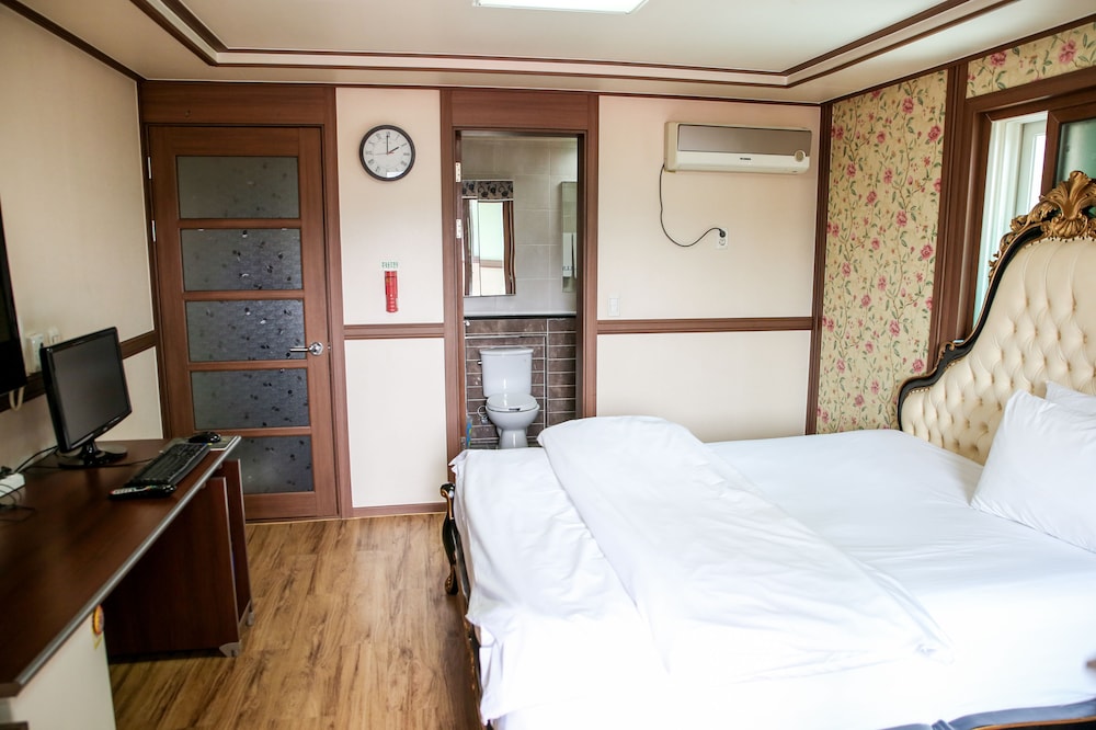 Hill Stay Hotel Residence 11/44