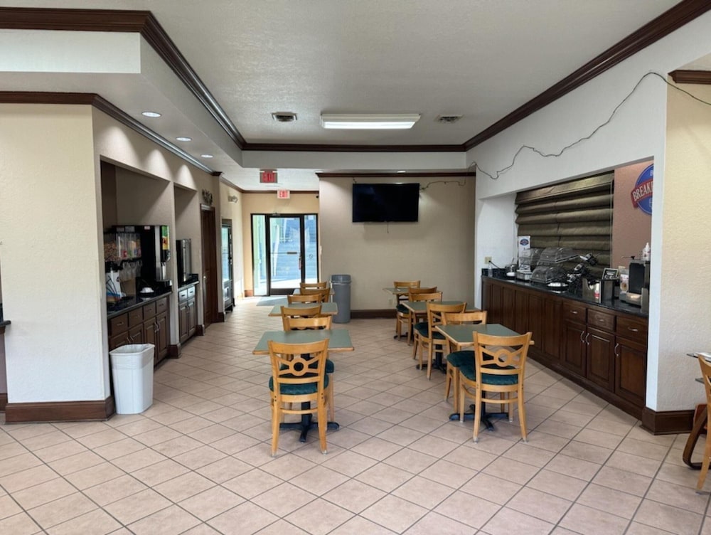 OYO Hotel Harriman near I-40 35/48