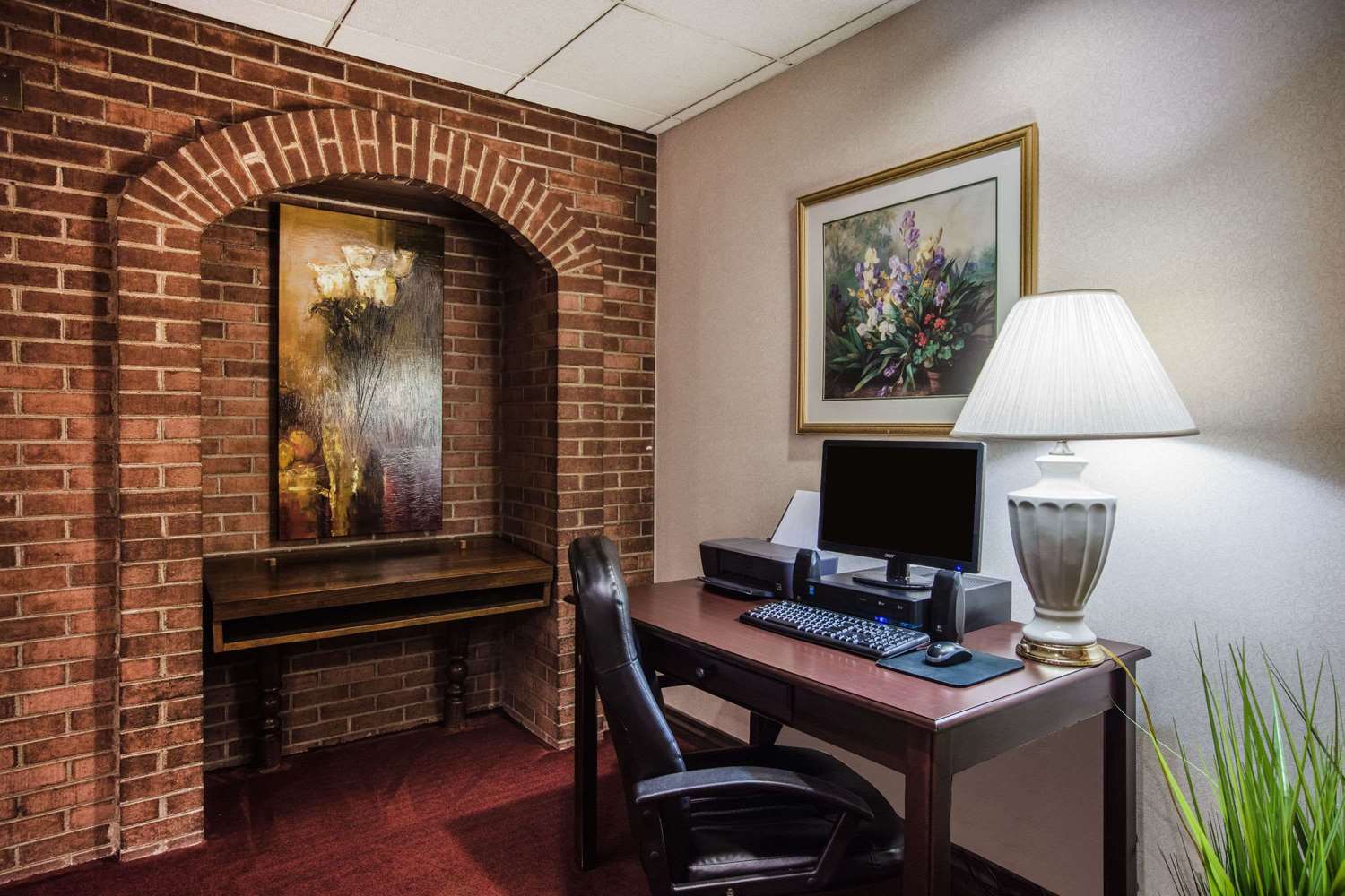 Ramada by Wyndham Ligonier 35/42