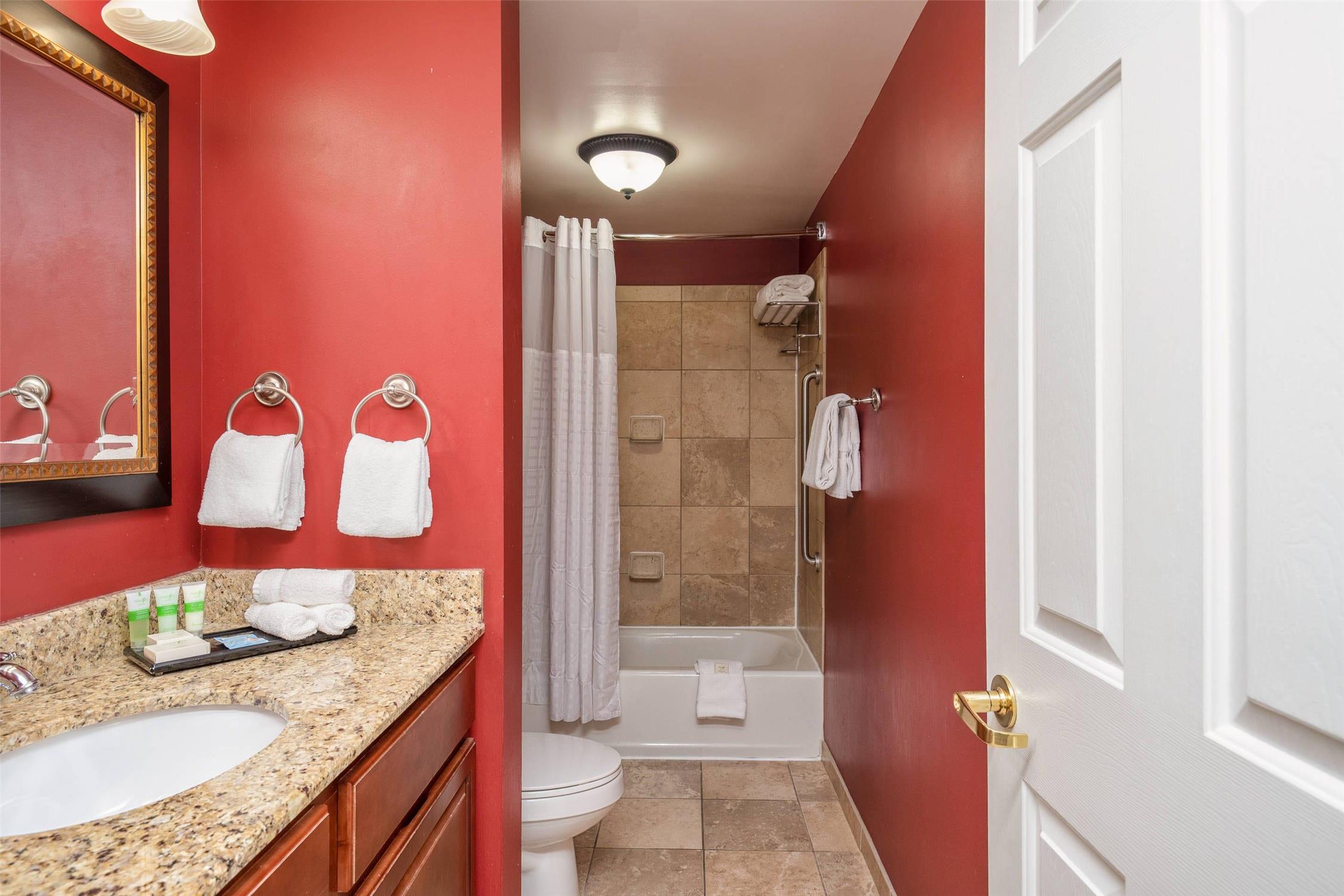 Clarion Collection Hotel Arlington Court Suites 22/28